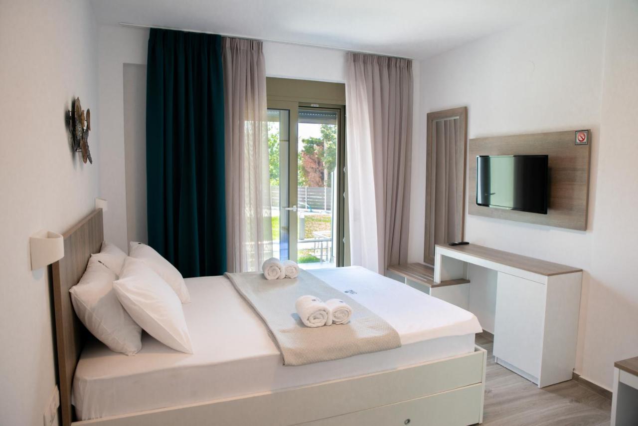Oliva Suites Nikiti  Eksteriør billede