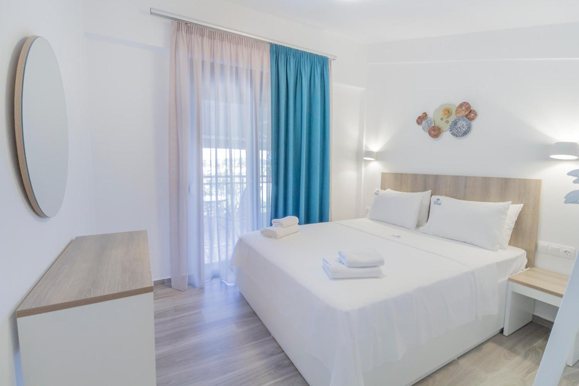 Oliva Suites Nikiti  Eksteriør billede